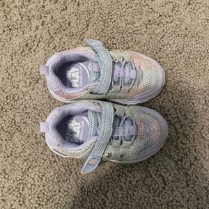 Stride Rite Made 2 Play Velcro tennis shoes